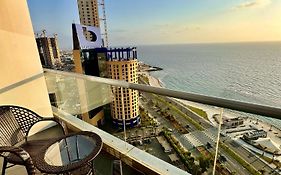 Damac Apartment شقة مع جاكوزي بإطلالة بحرية
